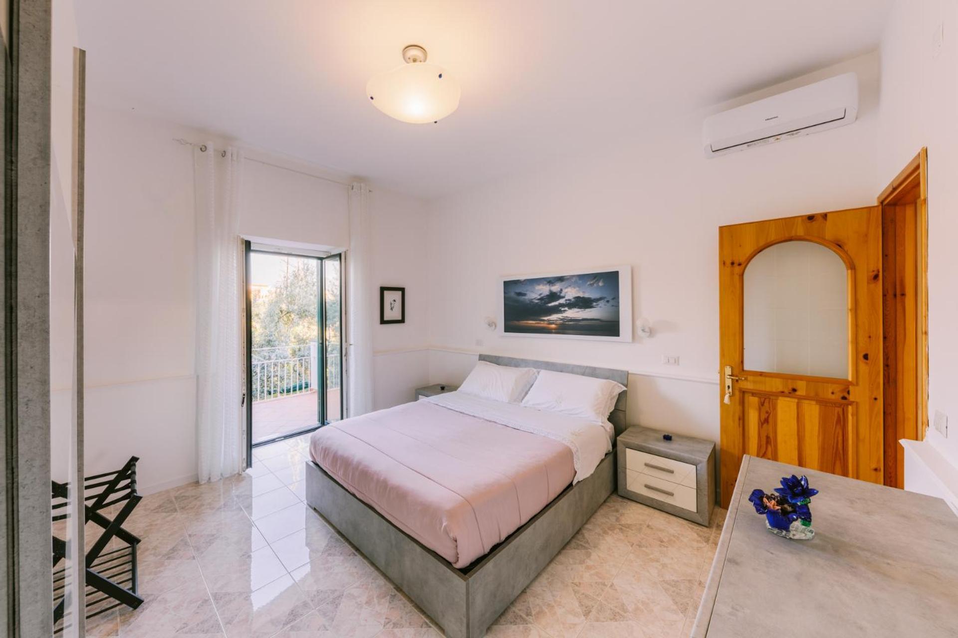 Infinity Experience Casa Vacanza Incantevole Con Terrazzo Scala Exterior photo